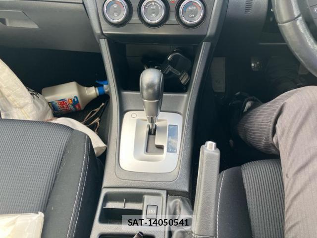 Subaru IMPREZA G4 2014-02 4392734-22