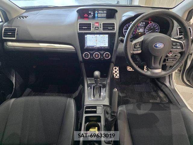 Subaru IMPREZA G4 2015-12 8207951-2