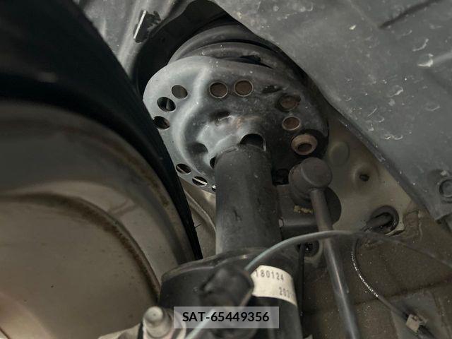 Subaru IMPREZA 2018-01 3421458-19