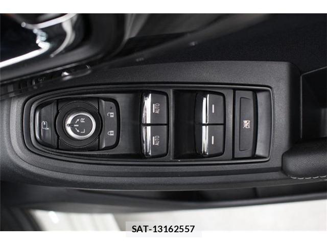 Subaru IMPREZA 2018-03 6994321-27
