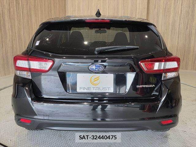 Subaru IMPREZA 2017-07 8036048-19