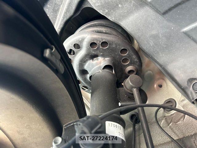 Subaru IMPREZA 2017-06 8036041-19