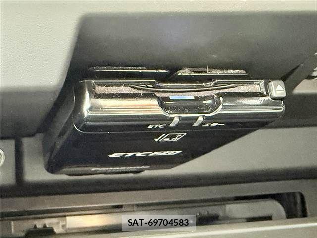 Subaru IMPREZA 2018-01 8036042-29