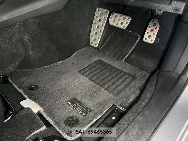 Subaru IMPREZA 2018-05 8074091-17