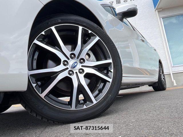 Subaru IMPREZA 2017-07 8207956-8