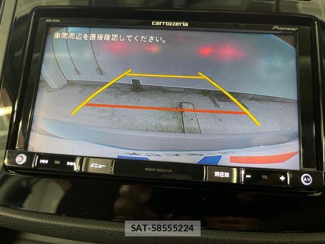 Subaru IMPREZA 2018-02 8230387-4