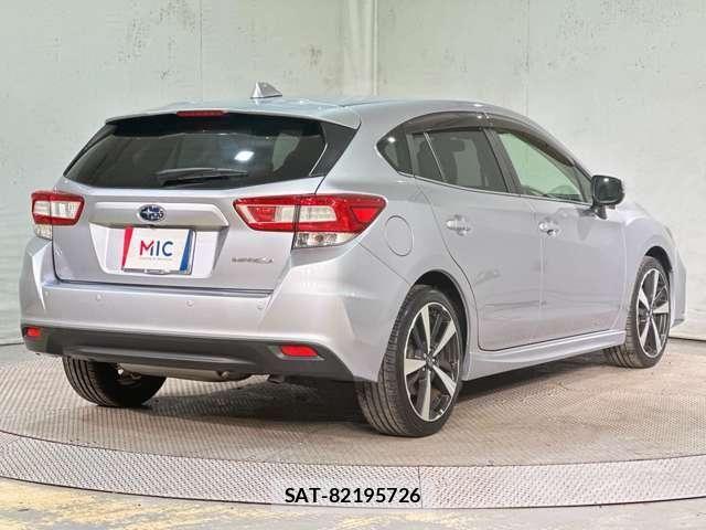 Subaru IMPREZA 2018-03 8245471-4