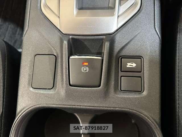 Subaru IMPREZA 2018-10 8245475-27
