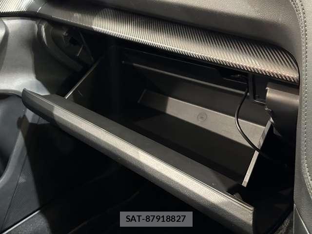 Subaru IMPREZA 2018-10 8245475-28