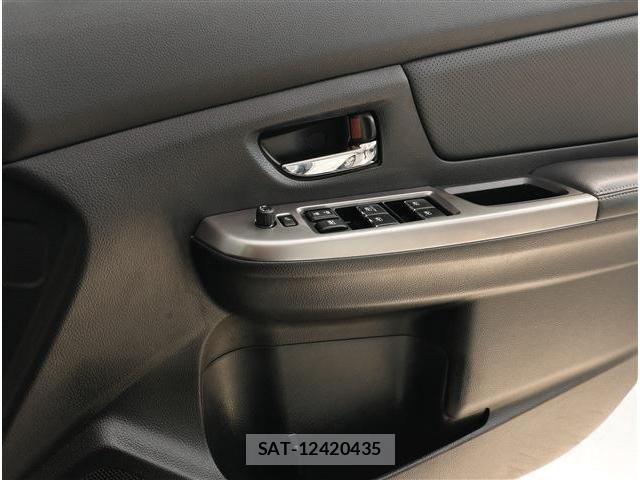 Subaru IMPREZA 2015-05 8336266-28