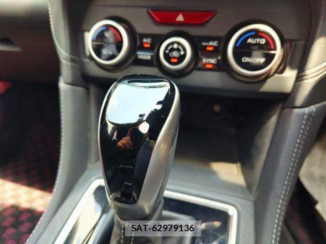 Subaru IMPREZA 2018-01 8354706-14