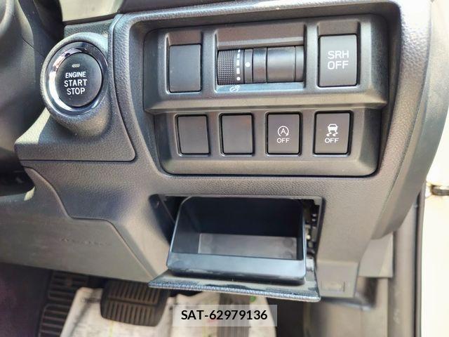 Subaru IMPREZA 2018-01 8354706-22