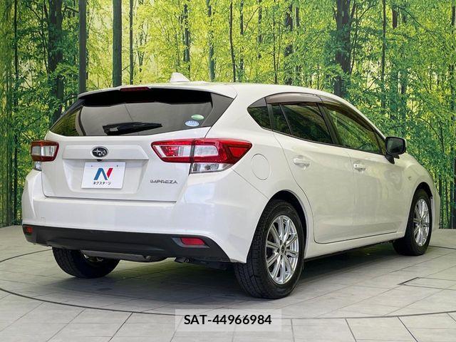 Subaru IMPREZA 2017-06 8366383-16