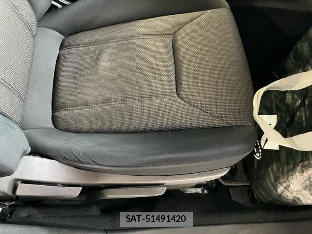Subaru IMPREZA 2018-04 8412943-15