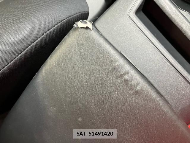 Subaru IMPREZA 2018-04 8412943-21