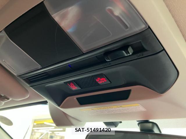 Subaru IMPREZA 2018-04 8412943-26