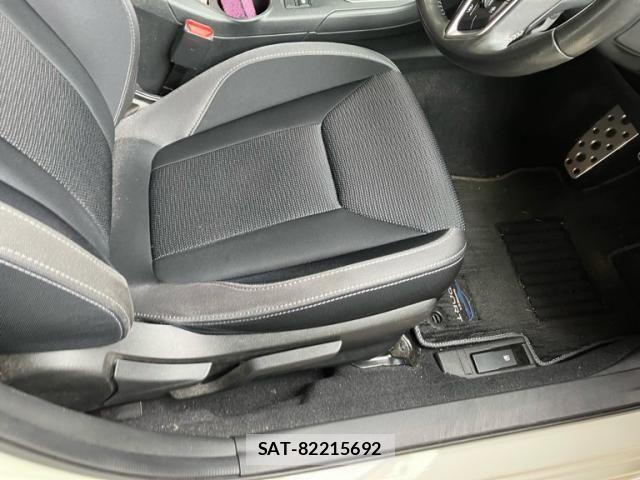Subaru IMPREZA 2018-08 8412944-16