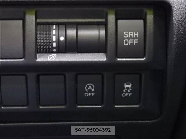 Subaru IMPREZA 2018-07 8659506-9