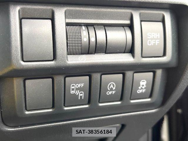 Subaru IMPREZA 2018-03 8829543-4