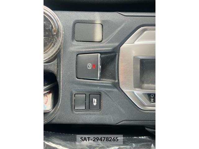 Subaru IMPREZA 2017-05 8829551-13