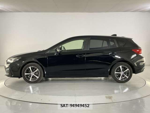 Subaru IMPREZA 2018-12 8829547-2