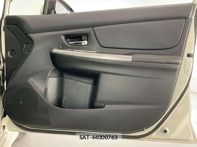 Subaru IMPREZA 2015-03 6906662-18