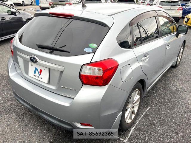 Subaru IMPREZA 2012-03 6994335-16