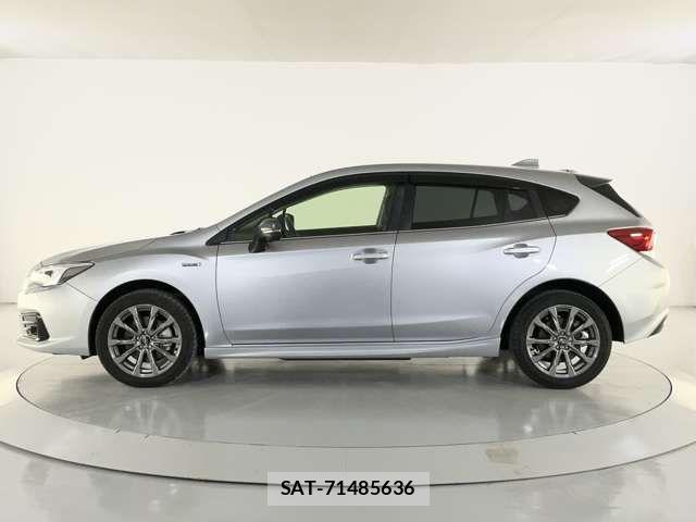 Subaru IMPREZA 2022-06 7724302-2