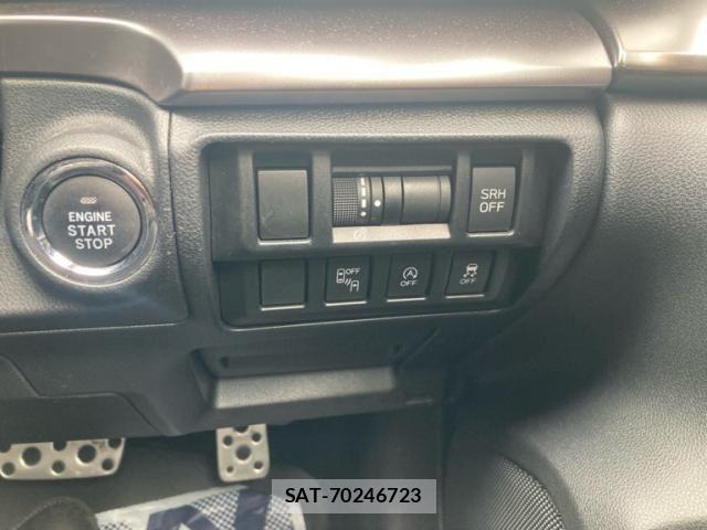 Subaru IMPREZA 2017-01 7962112-23