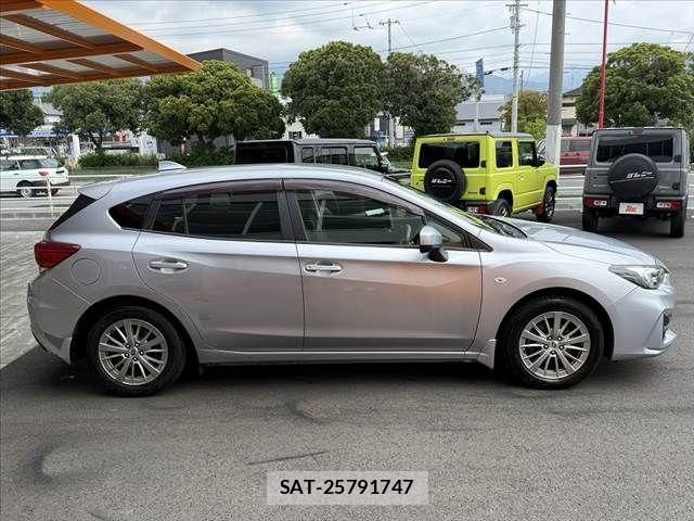 Subaru IMPREZA 2017-12 7979540-10