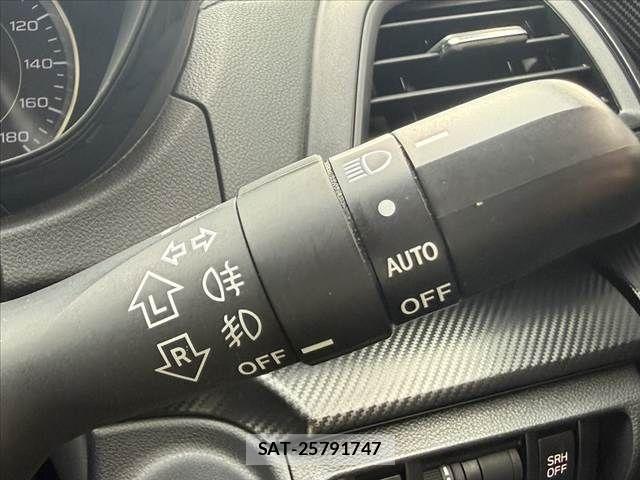Subaru IMPREZA 2017-12 7979540-25