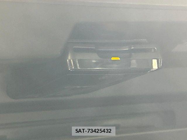 Subaru IMPREZA 2017-02 8074105-5