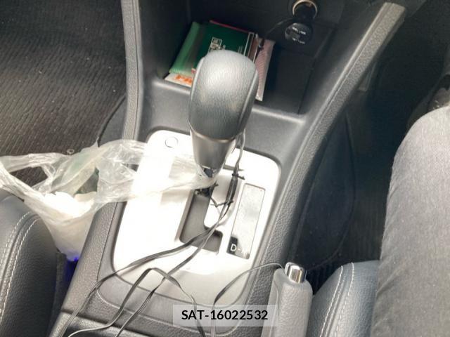Subaru IMPREZA 2013-06 8099721-24