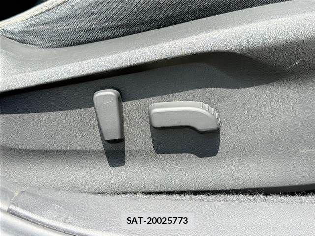 Subaru IMPREZA 2017-05 8207960-15