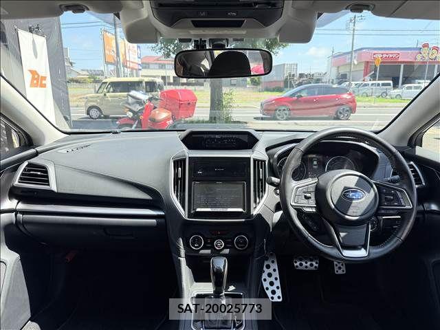Subaru IMPREZA 2017-05 8207960-1