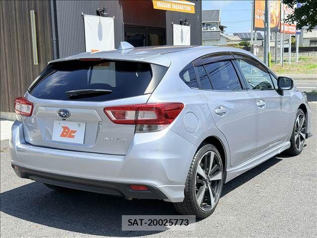 Subaru IMPREZA 2017-05 8207960-23