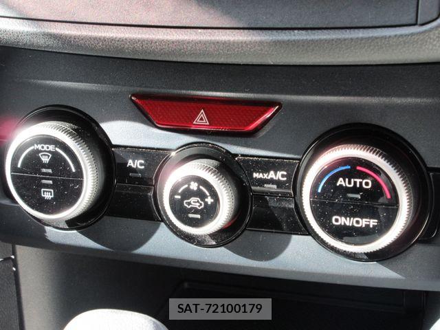 Subaru IMPREZA 2018-08 8207957-11