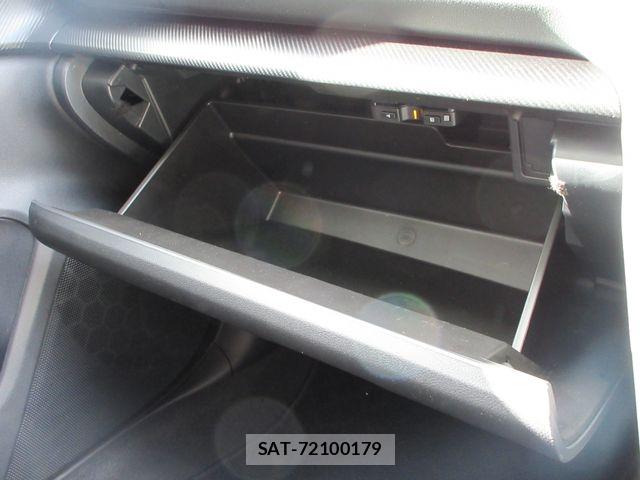 Subaru IMPREZA 2018-08 8207957-14