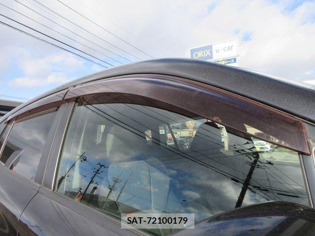 Subaru IMPREZA 2018-08 8207957-25