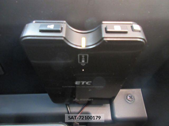 Subaru IMPREZA 2018-08 8207957-6
