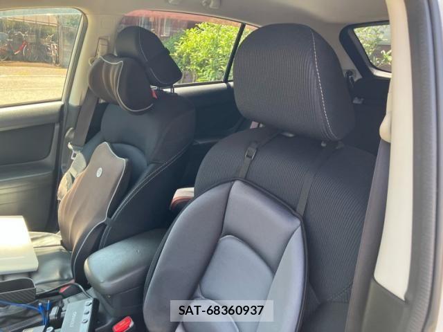 Subaru IMPREZA 2012-02 8230396-16