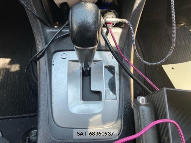 Subaru IMPREZA 2012-02 8230396-25