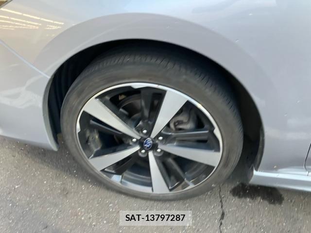 Subaru IMPREZA 2017-01 8230393-8