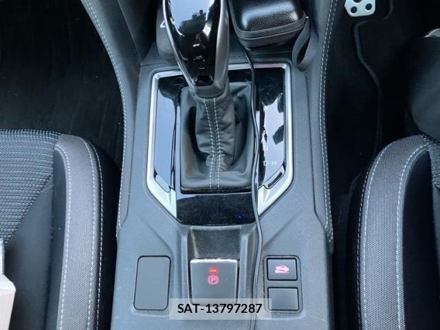 Subaru IMPREZA 2017-01 8230393-17