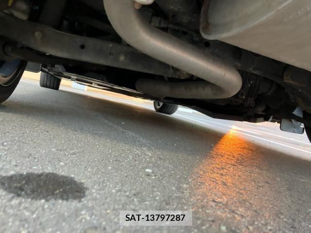 Subaru IMPREZA 2017-01 8230393-23