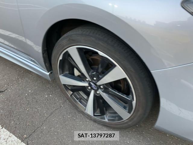 Subaru IMPREZA 2017-01 8230393-5