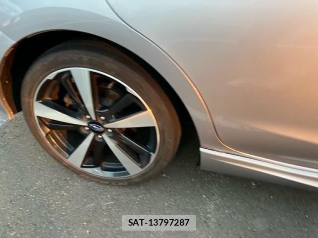 Subaru IMPREZA 2017-01 8230393-6
