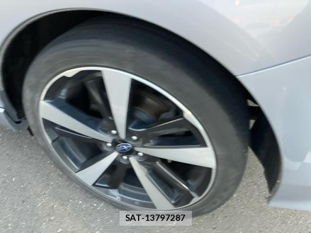 Subaru IMPREZA 2017-01 8230393-7