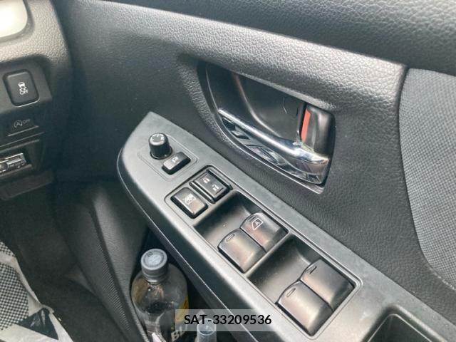 Subaru IMPREZA 2013-12 8245478-25