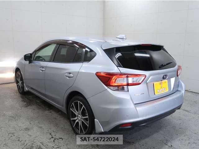 Subaru IMPREZA 2017-01 8314853-15